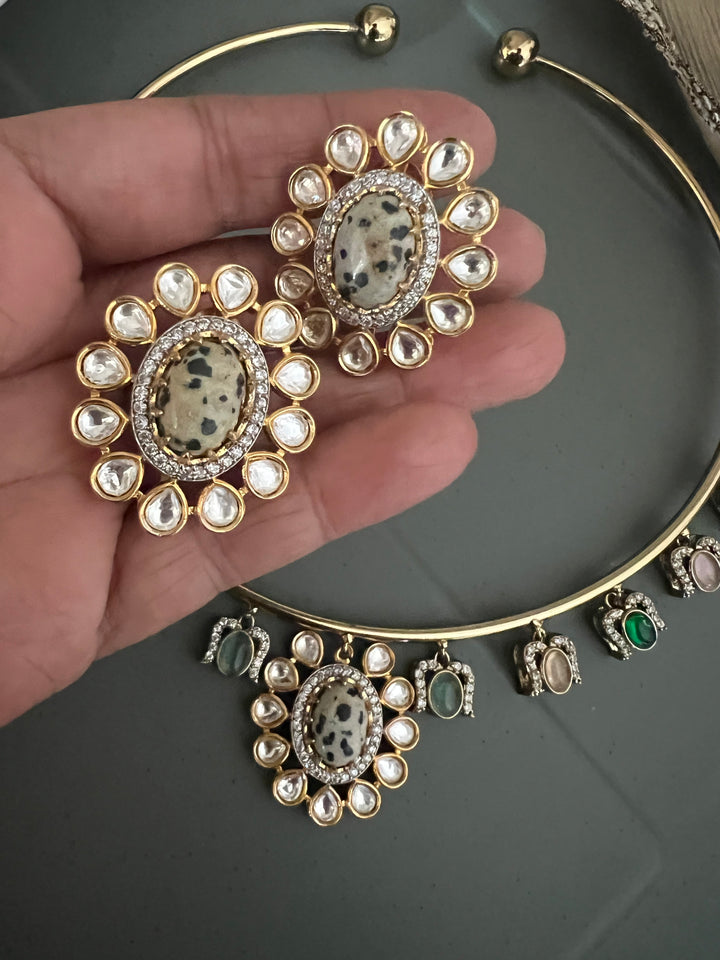 Elegant Hasli Necklace Set - Unmatched Quality and Style