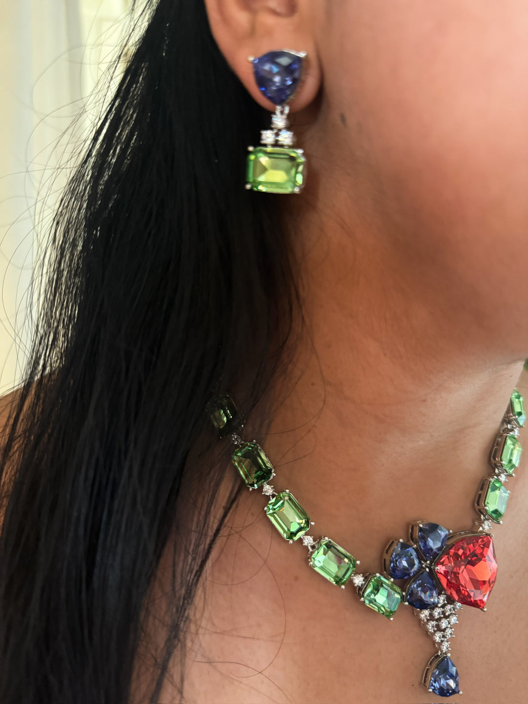 Exquisite Austrian Crystal Necklace Set: Designer Piece