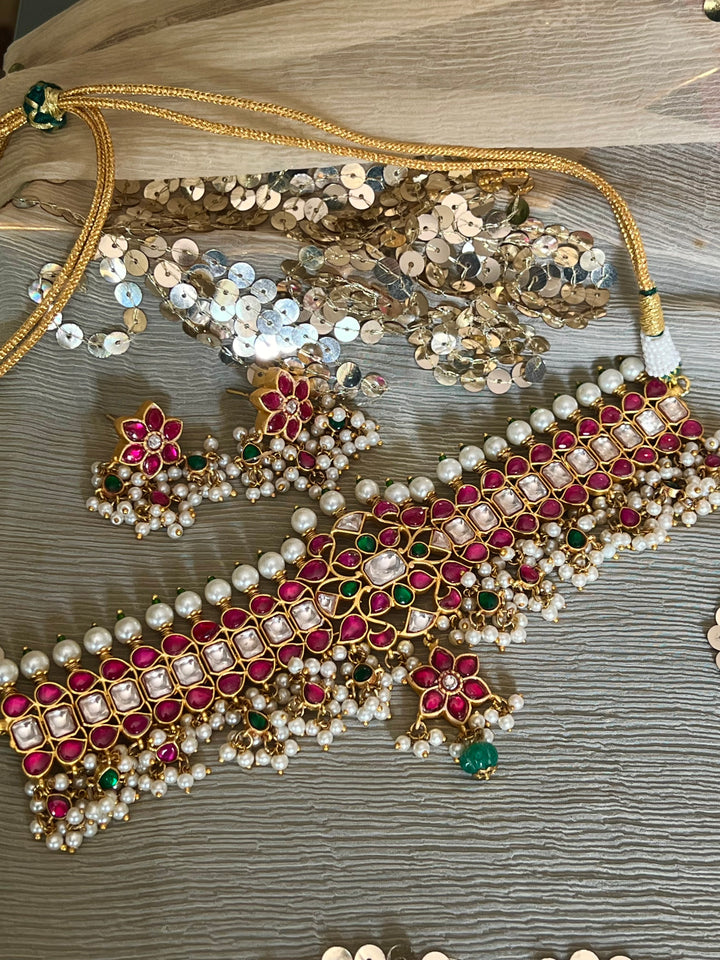 SHIVKA Beautiful Flora Kundan Choker with Pretty Earrings/ Wedding Choker Set/ Bridal Choker Set/ Wedding Jewellery/ Kundan Jewellery