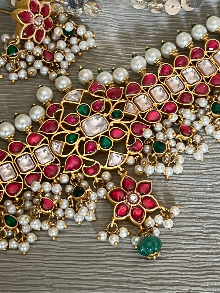 SHIVKA Beautiful Flora Kundan Choker with Pretty Earrings/ Wedding Choker Set/ Bridal Choker Set/ Wedding Jewellery/ Kundan Jewellery