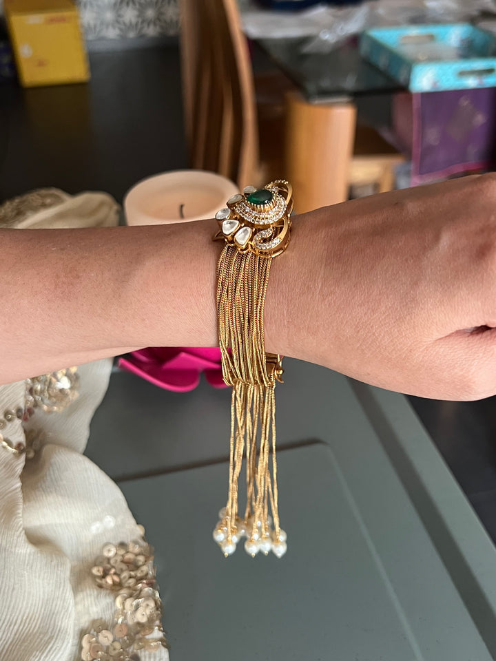 Exquisite Kundan Bracelet with Ghungroo Tassells - Unparalleled Quality and Style