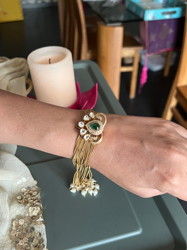 Exquisite Kundan Bracelet with Ghungroo Tassells - Unparalleled Quality and Style