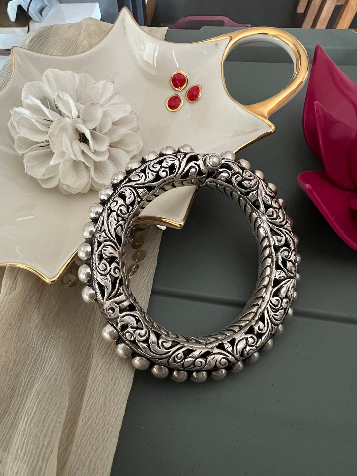 Exquisite Antique Kada with Chitai Work in Pure 925 Silver