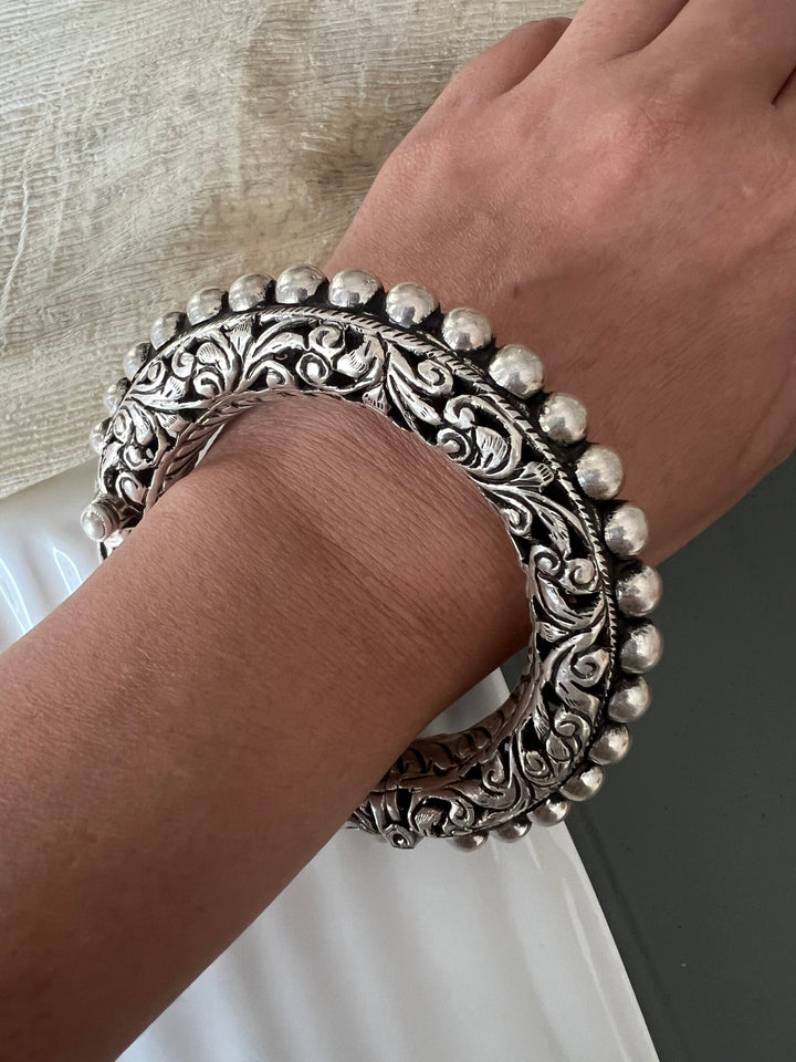 Exquisite Antique Kada with Chitai Work in Pure 925 Silver