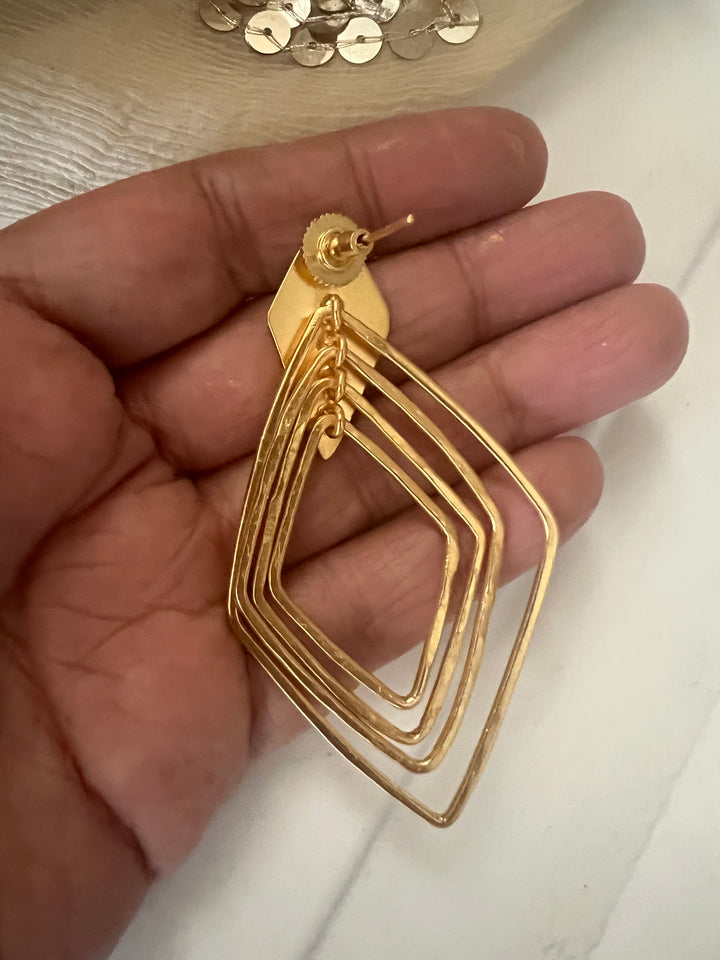 Statement Kite Danglers