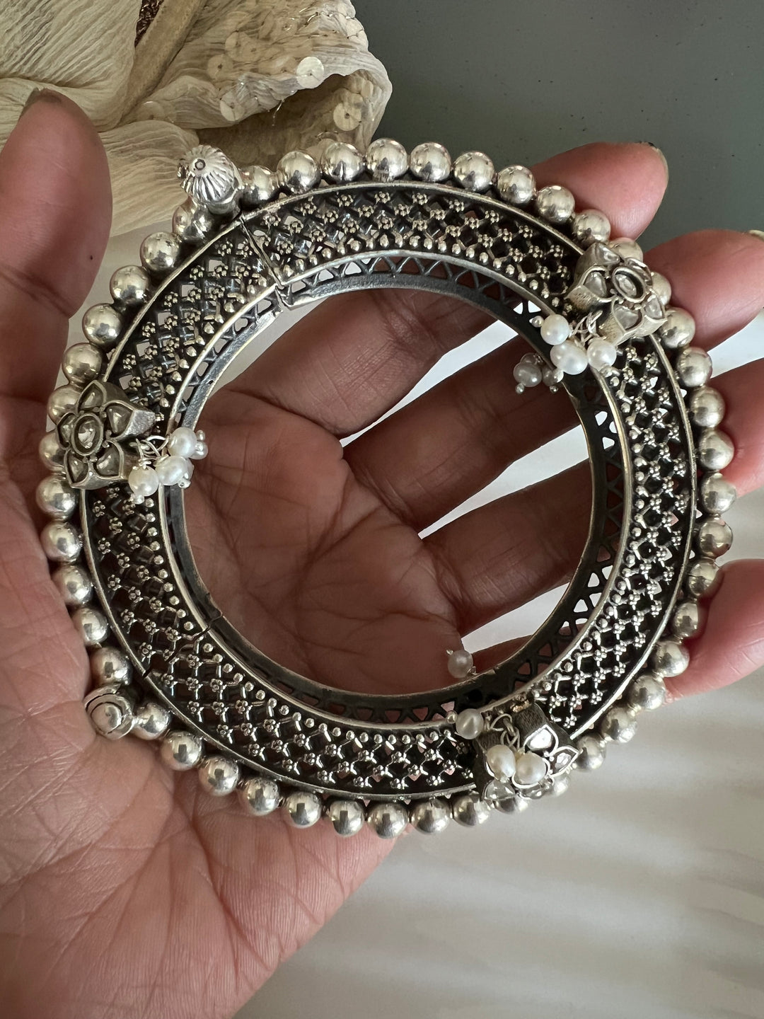 Exquisite Kundan Kada in Pure 925 Silver