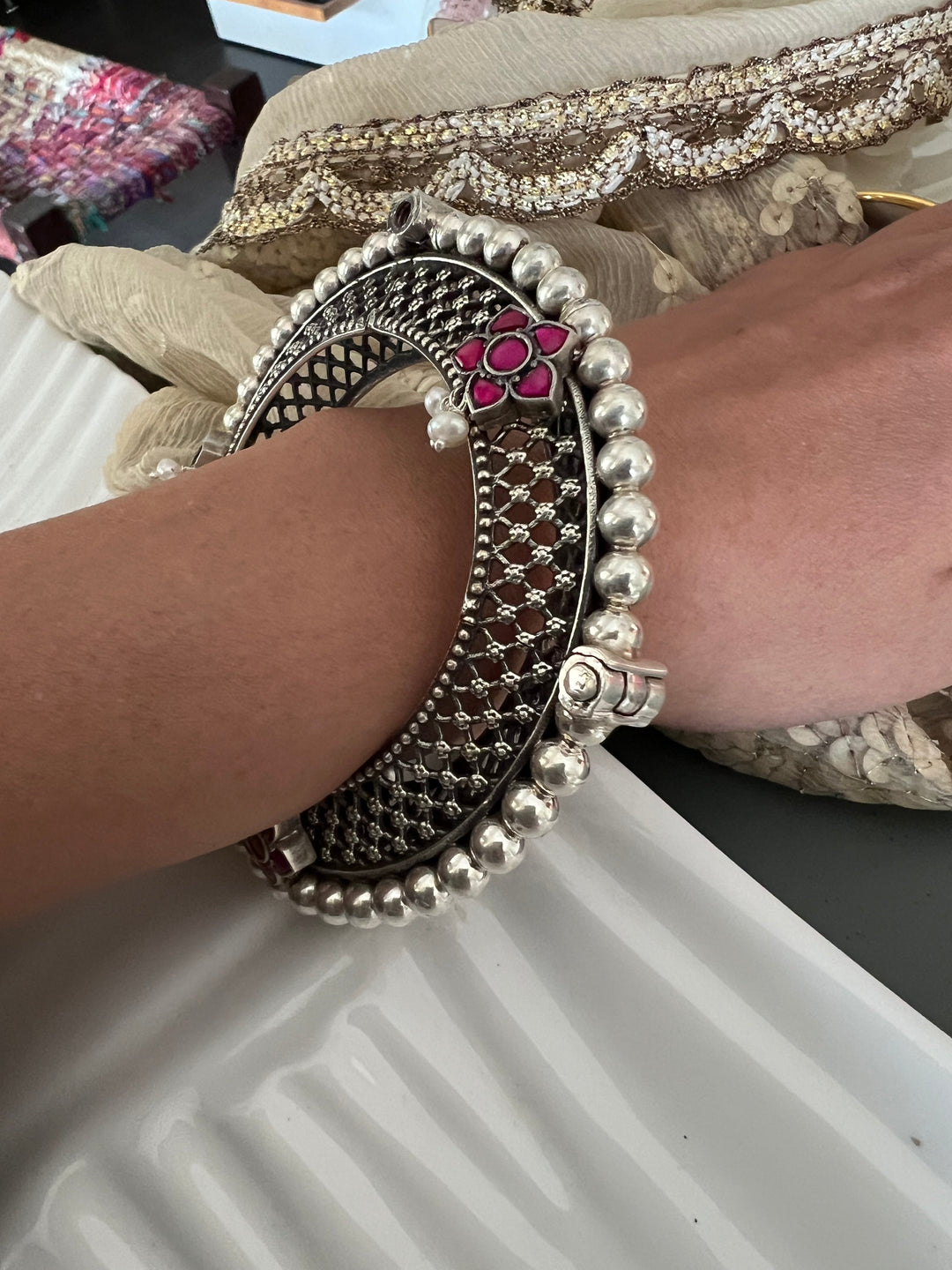 Exquisite Kundan Kada in Pure 925 Silver