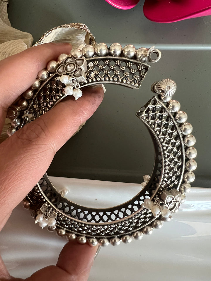 Exquisite Kundan Kada in Pure 925 Silver