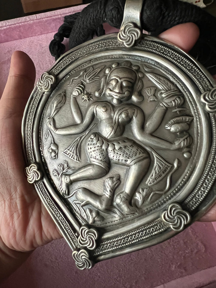 Antique Goddess Necklace - A Timeless Statement Piece