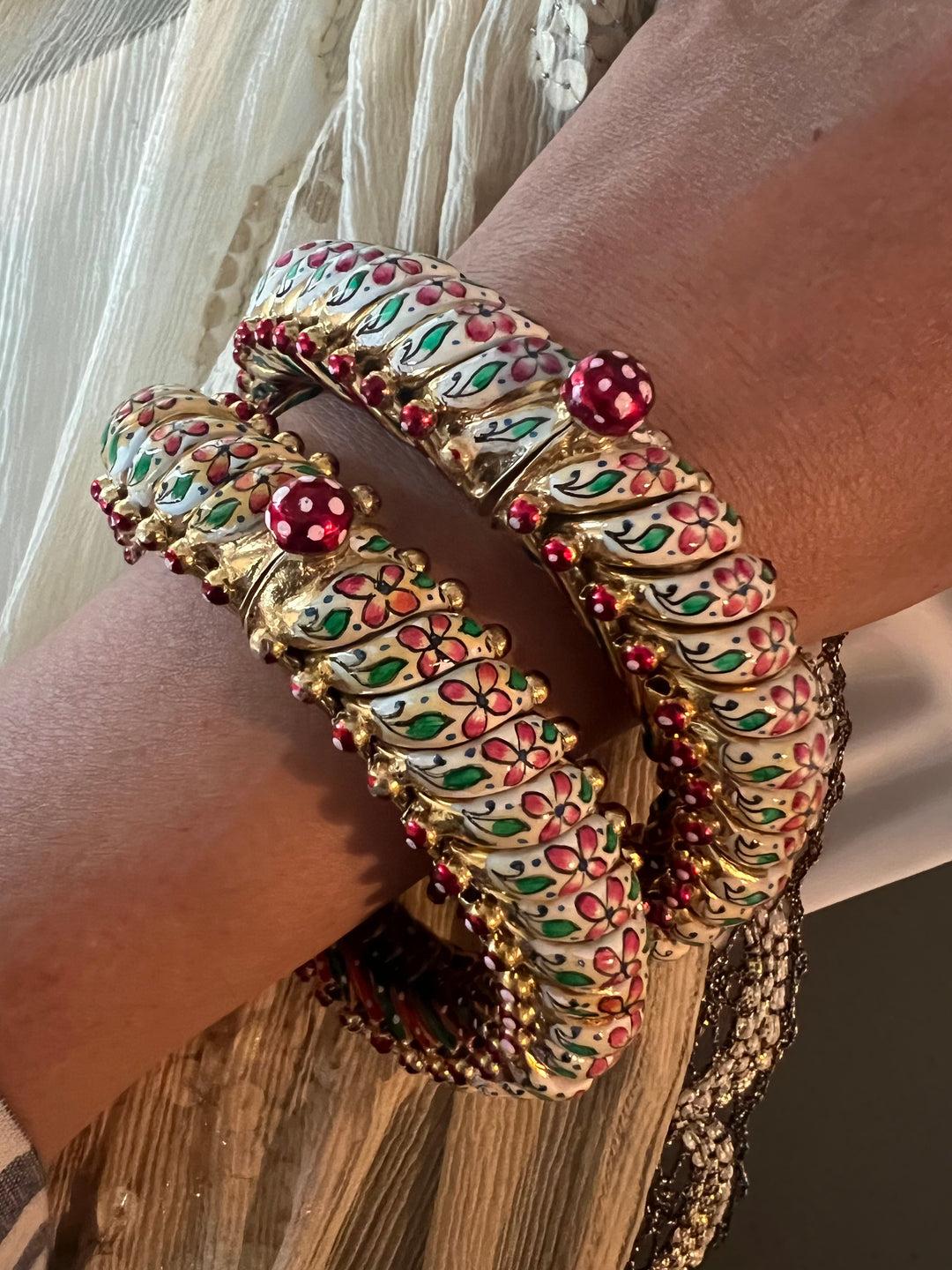 Exquisite Pair of Pure 925 Silver Enamelled Gold Polish Sutlodes - Wedding & Festive Delight