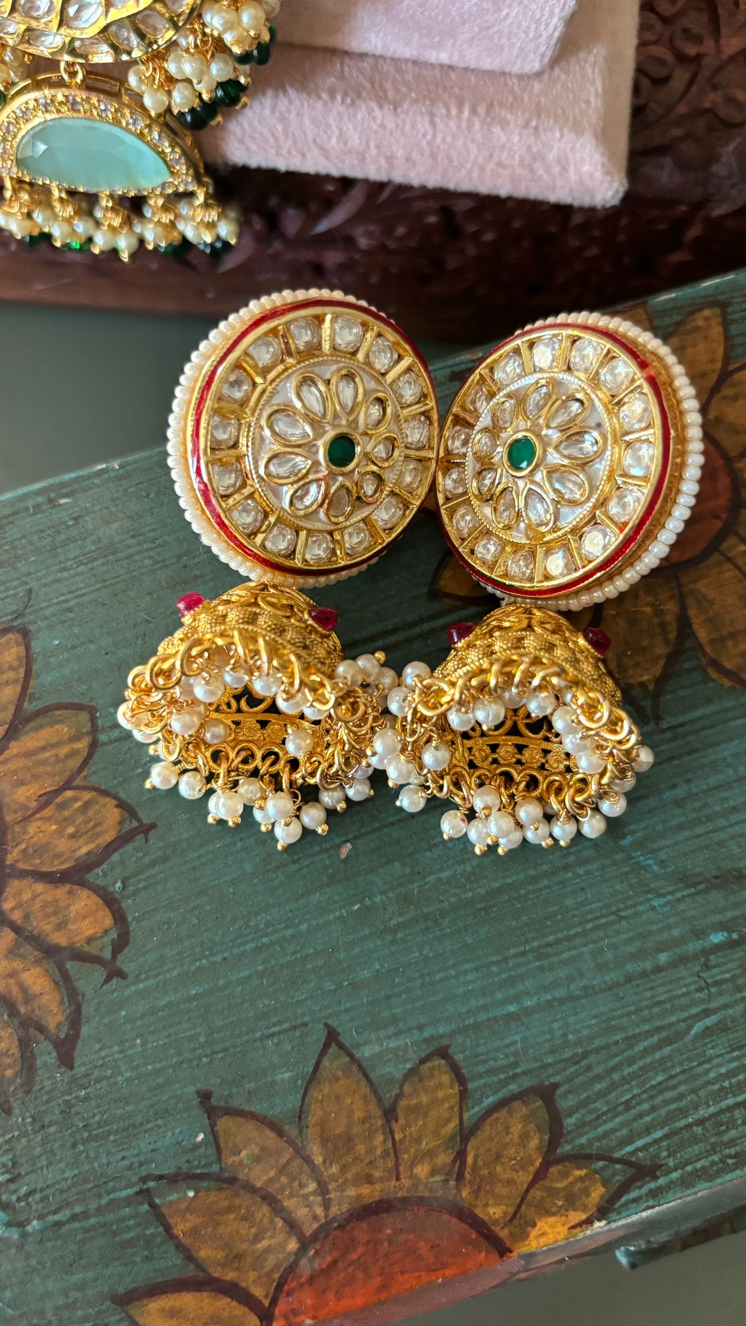 Exquisite Pendant Necklace Set - A Masterpiece of Elegance