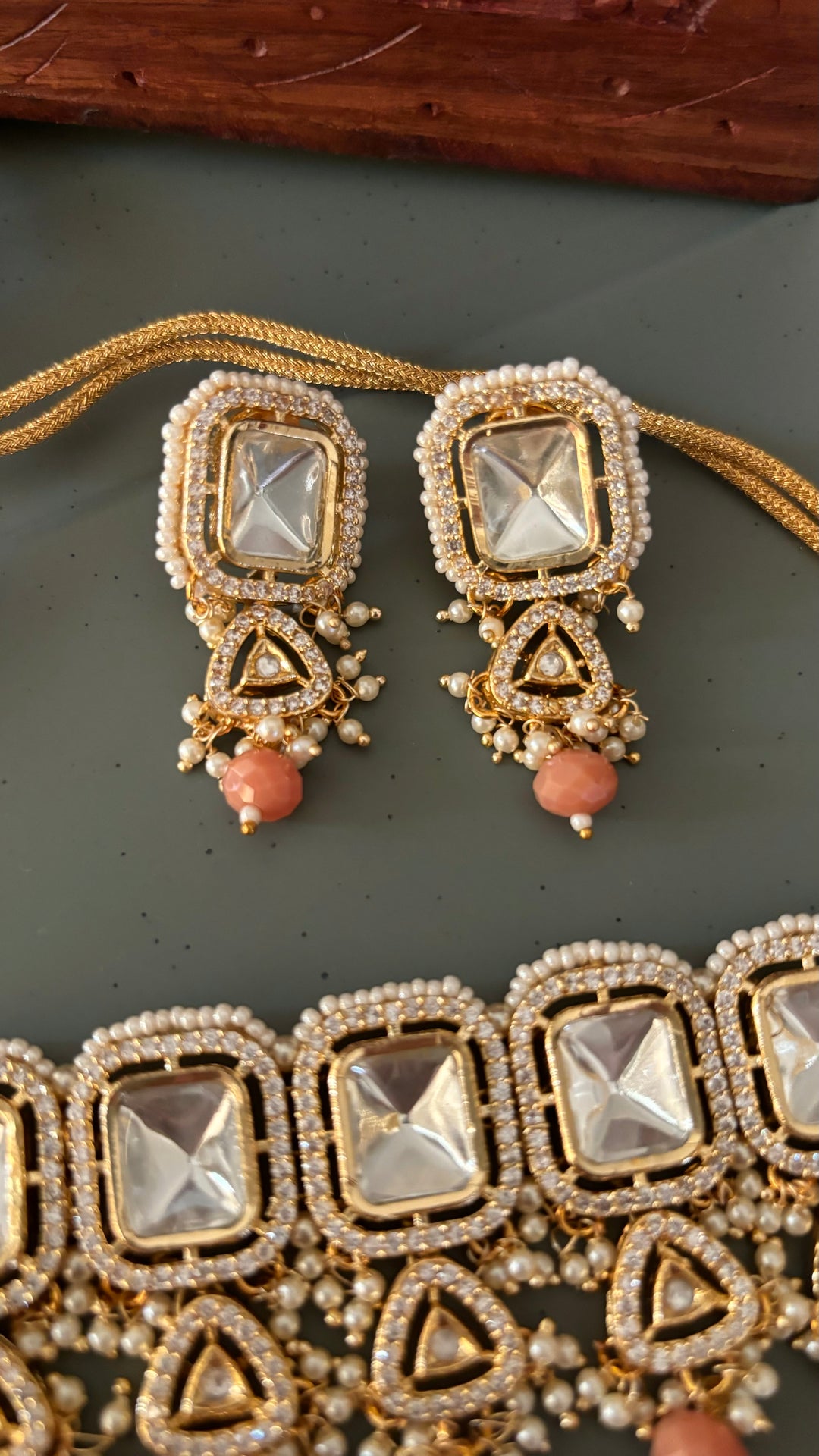 Elegant Choker Set - Unmatched Quality and Style