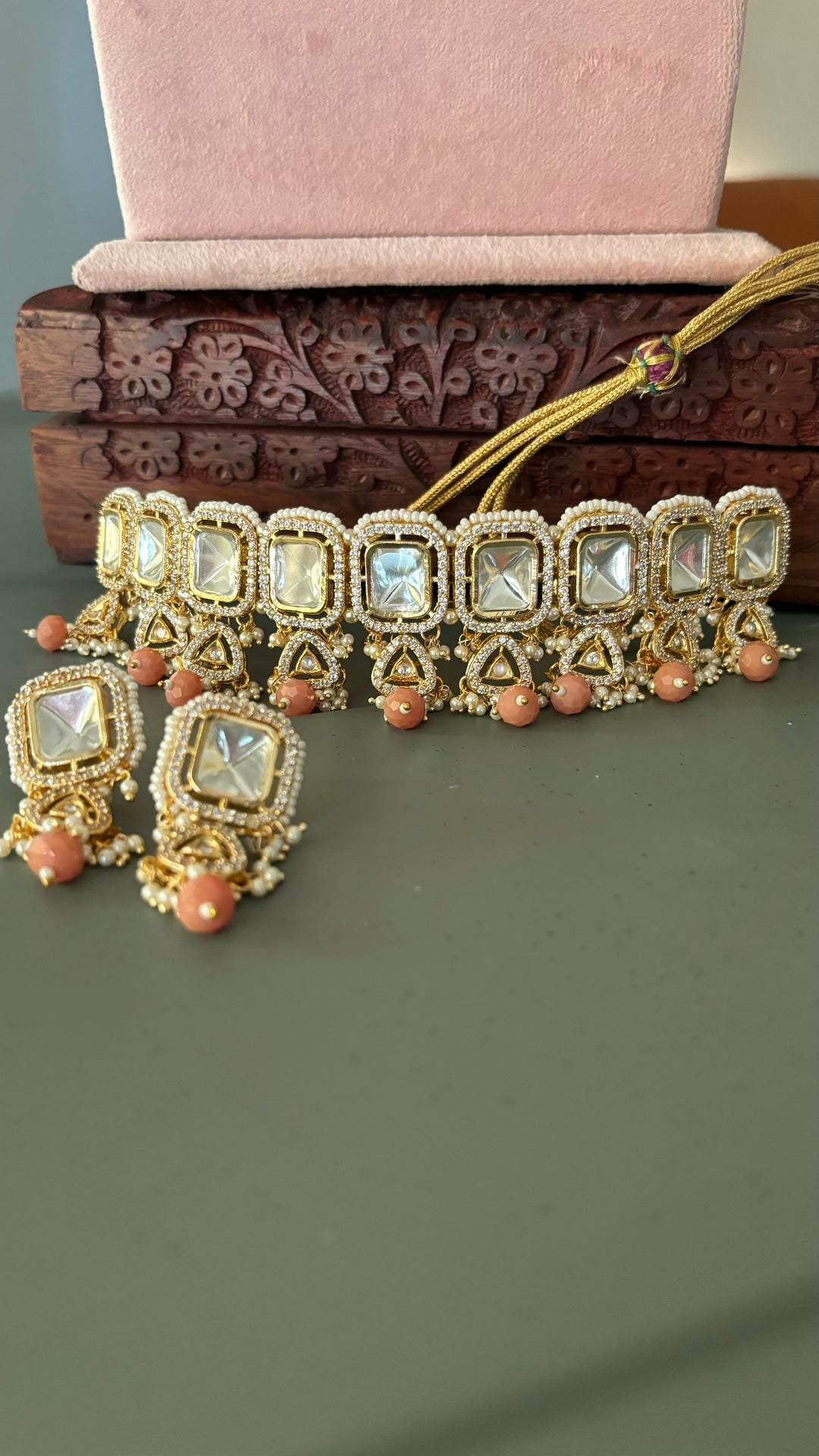 Elegant Choker Set - Unmatched Quality and Style