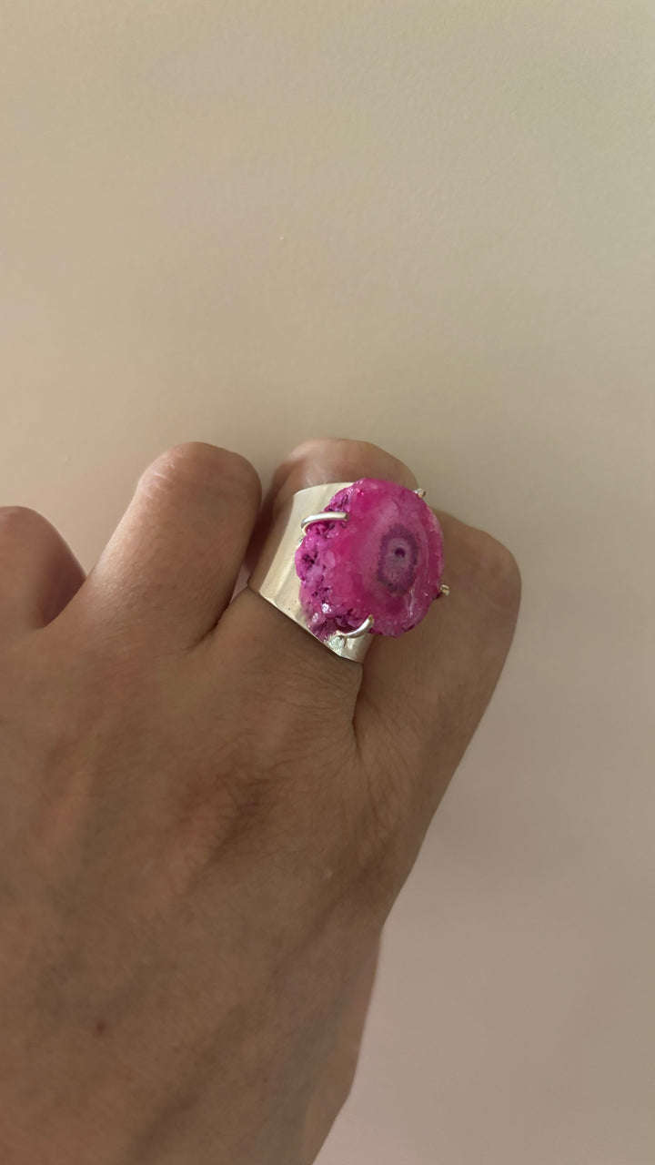 Pink Solar Quartz Ring - A Touch of Timeless Beauty