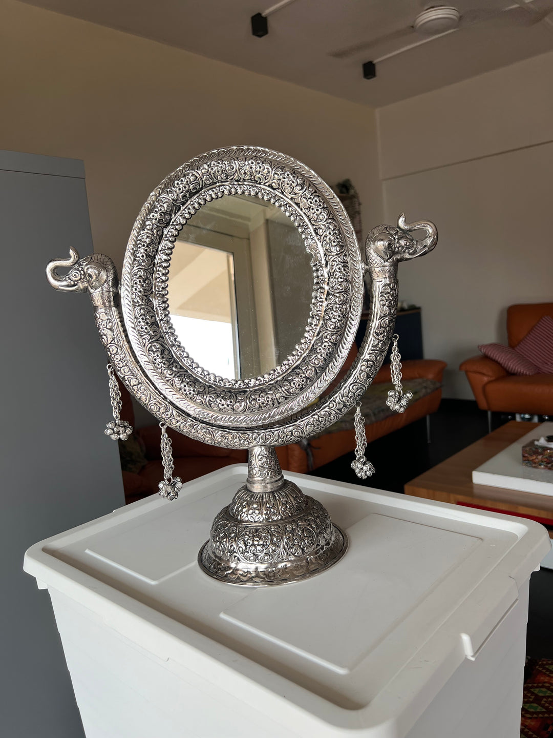 Professional Decorative Makeup Mirror for Queens/ Mirror for Jewlery