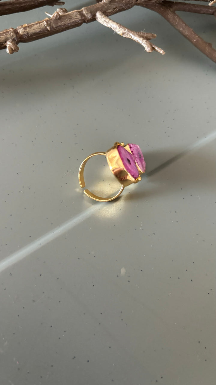 Pink Solar Quartz Ring - A Touch of Timeless Beauty