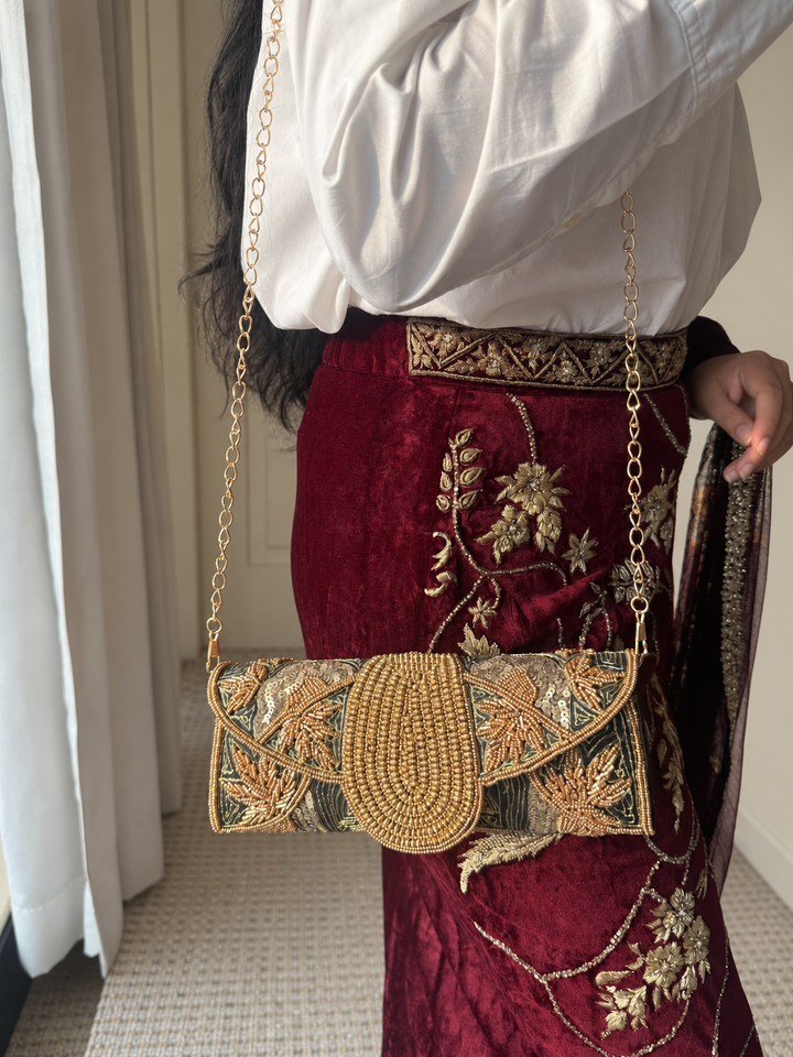 Aurea Envelope Clutch & Sling Bag – Black & Gold
