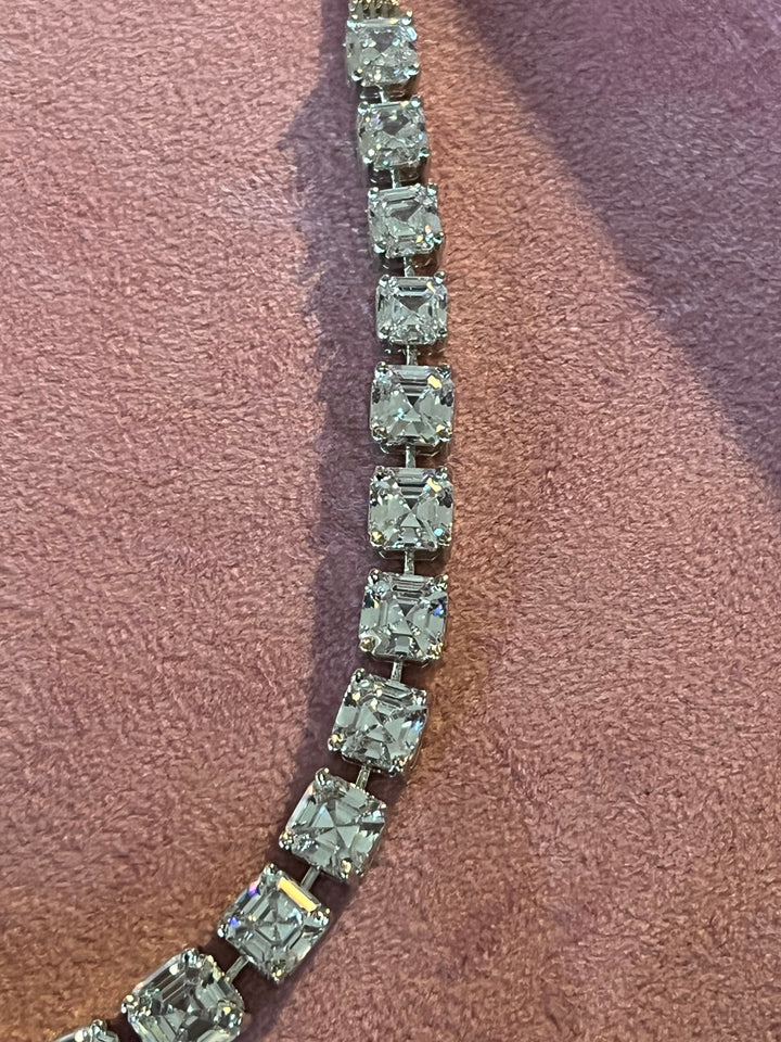 Scintillating Faux Diamond & Crystal Stone Necklace Set - Timeless Glamour