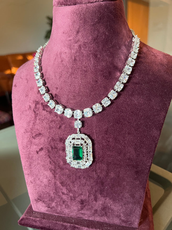 Scintillating Faux Diamond & Crystal Stone Necklace Set - Timeless Glamour