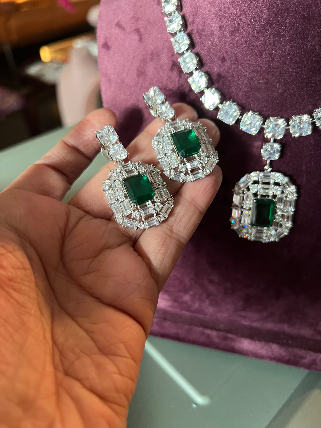 Scintillating Faux Diamond & Crystal Stone Necklace Set - Timeless Glamour