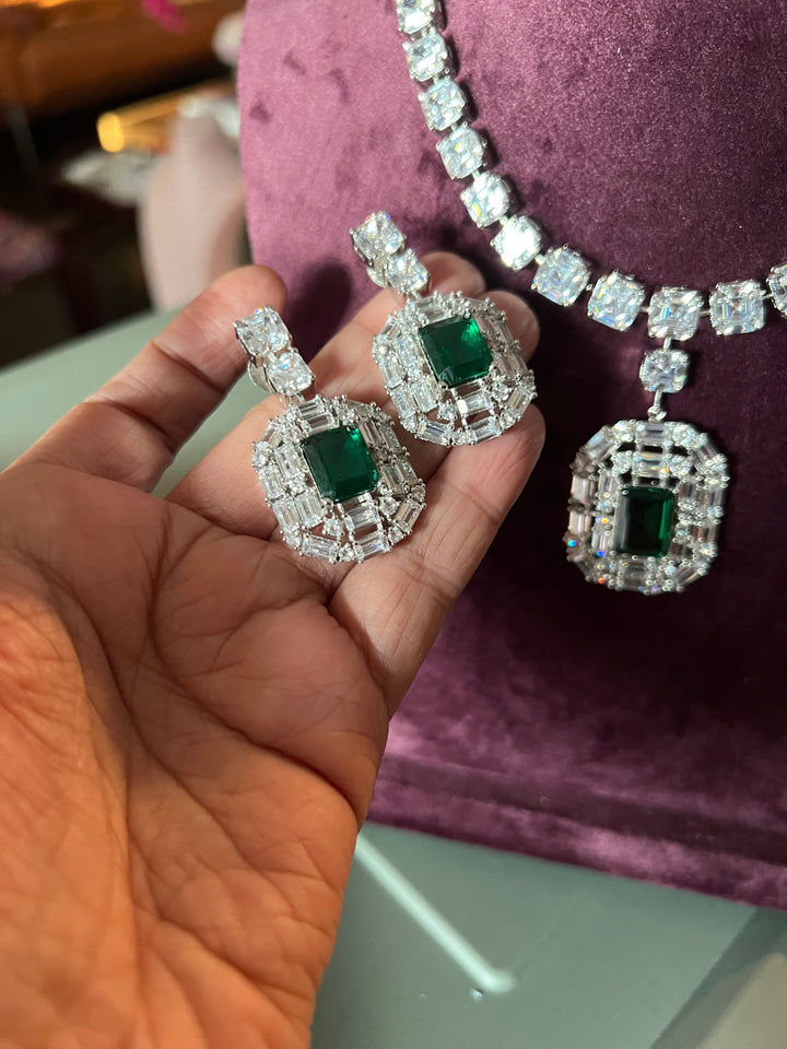 Scintillating Faux Diamond & Crystal Stone Necklace Set - Timeless Glamour