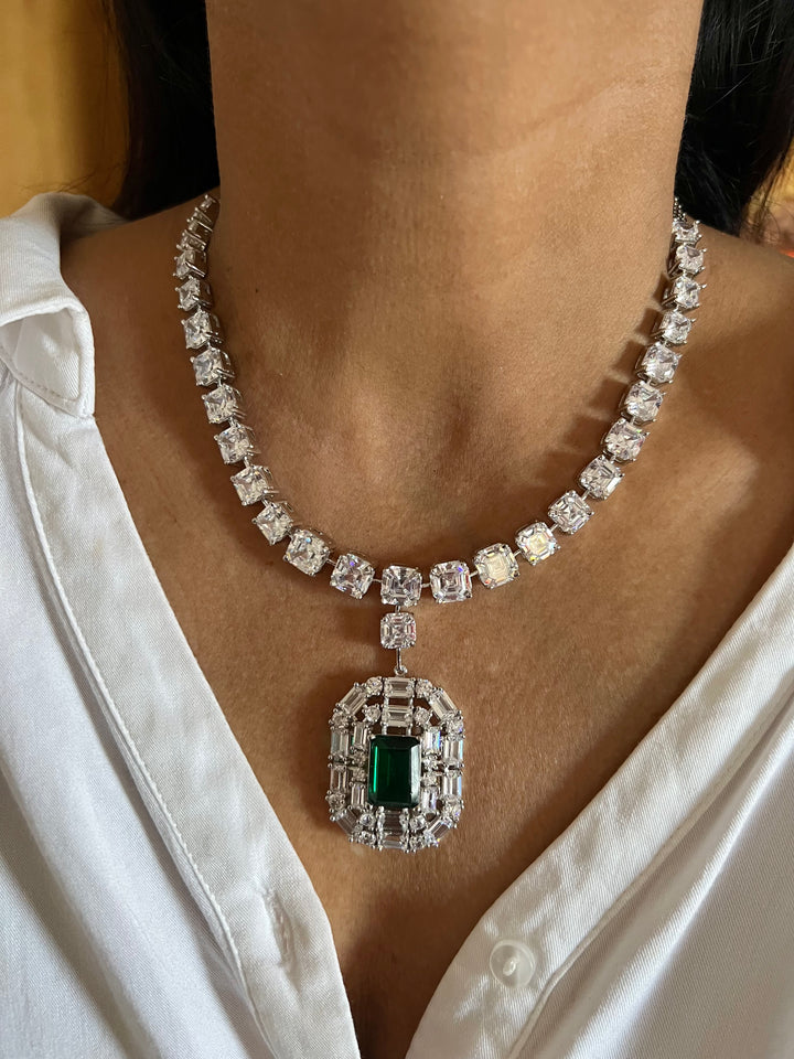 Scintillating Faux Diamond & Crystal Stone Necklace Set - Timeless Glamour