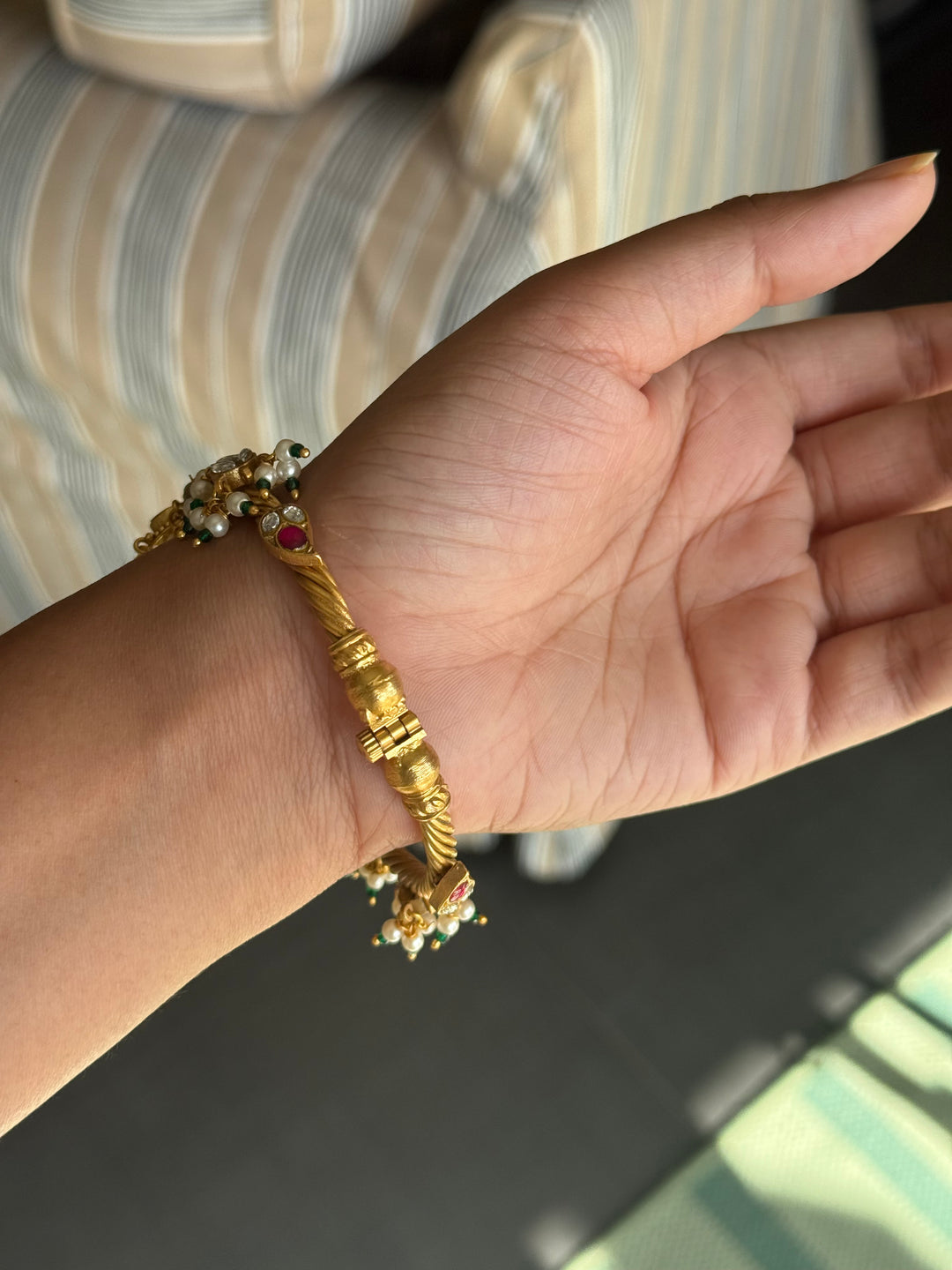 Beautiful Jadau Bangle with Exclusive Kundan Embellishment