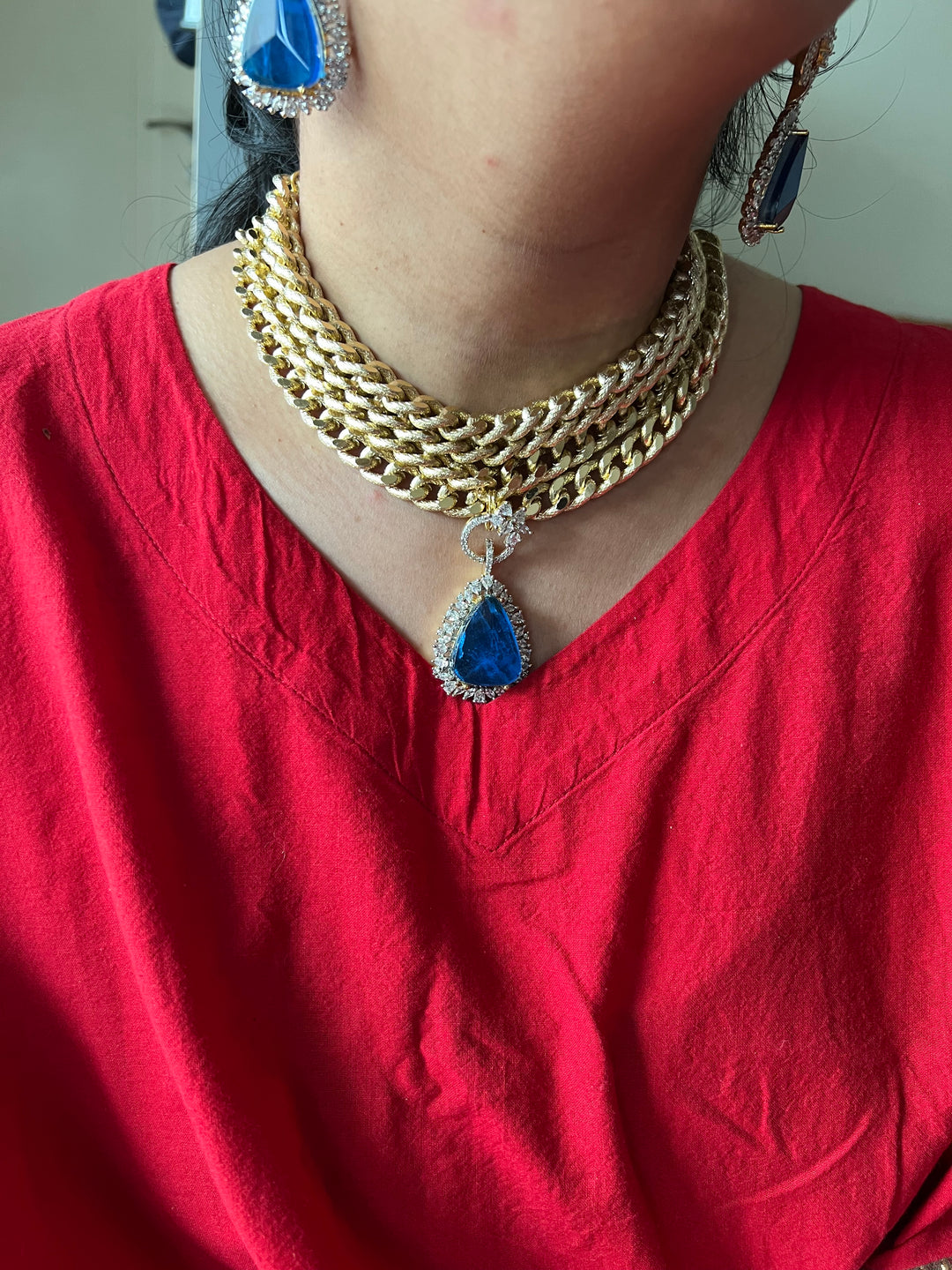 Exquisite Pendant Necklace Set - A Masterpiece of Elegance