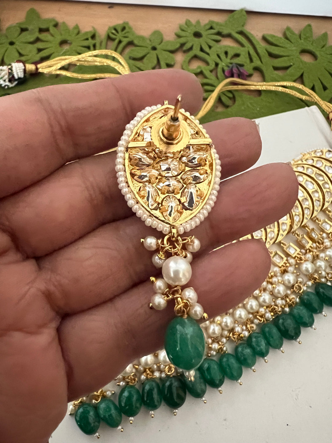 Scintillating Kundan Choker with Earrings