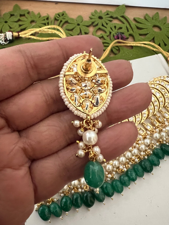Scintillating Kundan Choker with Earrings