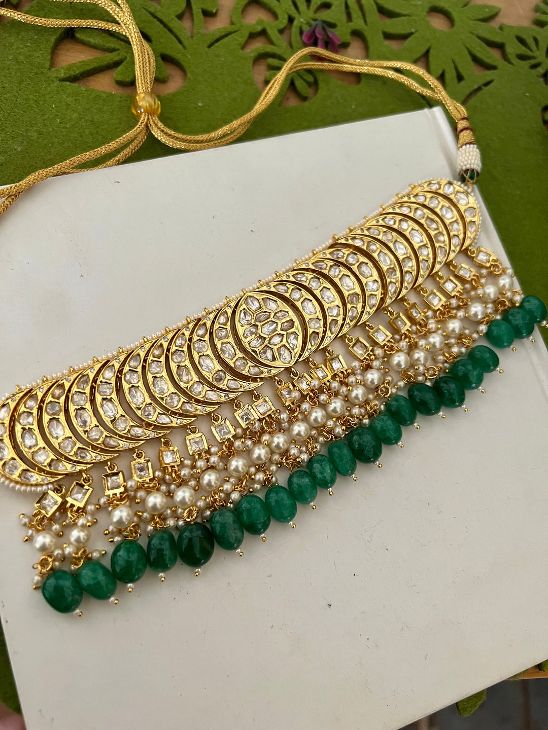 Scintillating Kundan Choker with Earrings