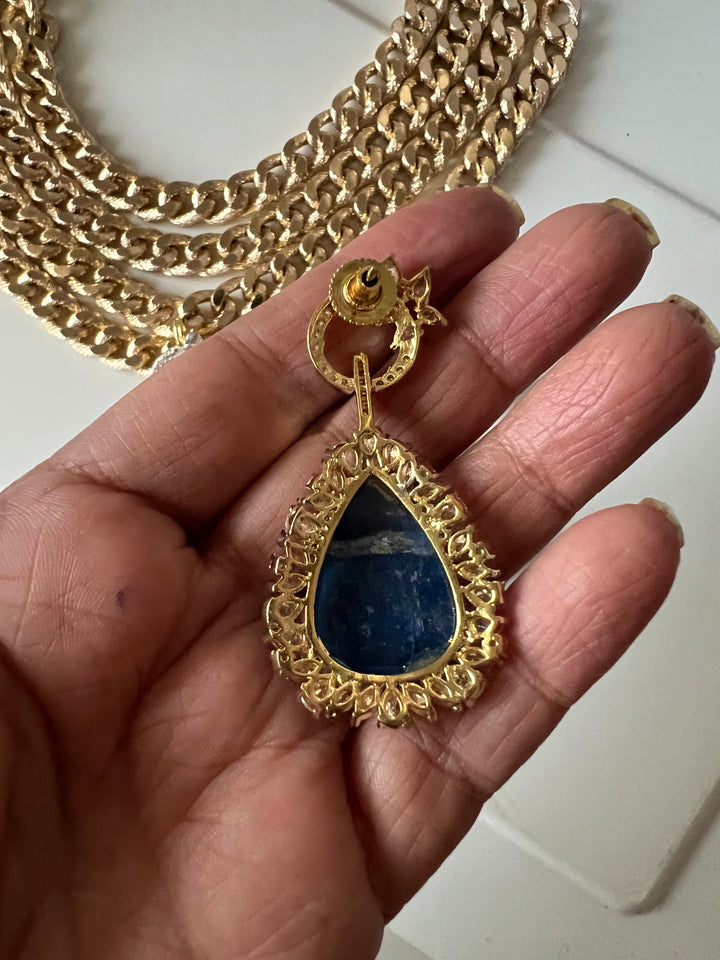 Exquisite Pendant Necklace Set - A Masterpiece of Elegance