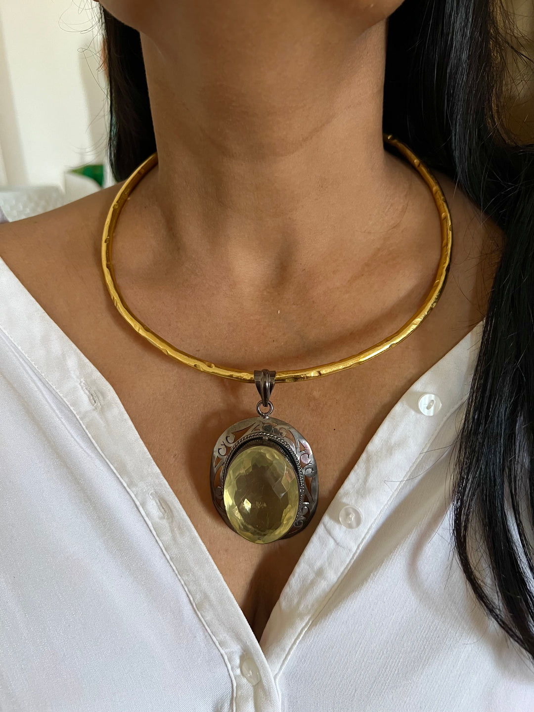 Hasli Necklace with Pretty Pendant