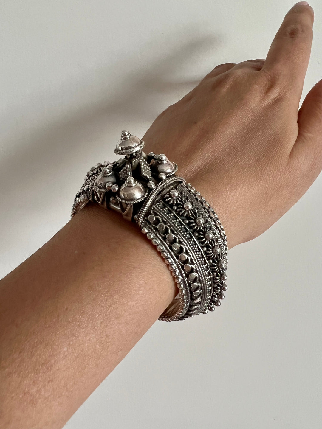 Tribal Bangle - Exquisite Sterling Silver Craftsmanship