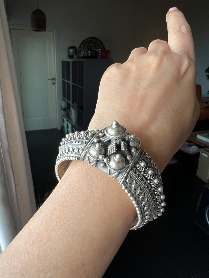 Tribal Bangle - Exquisite Sterling Silver Craftsmanship