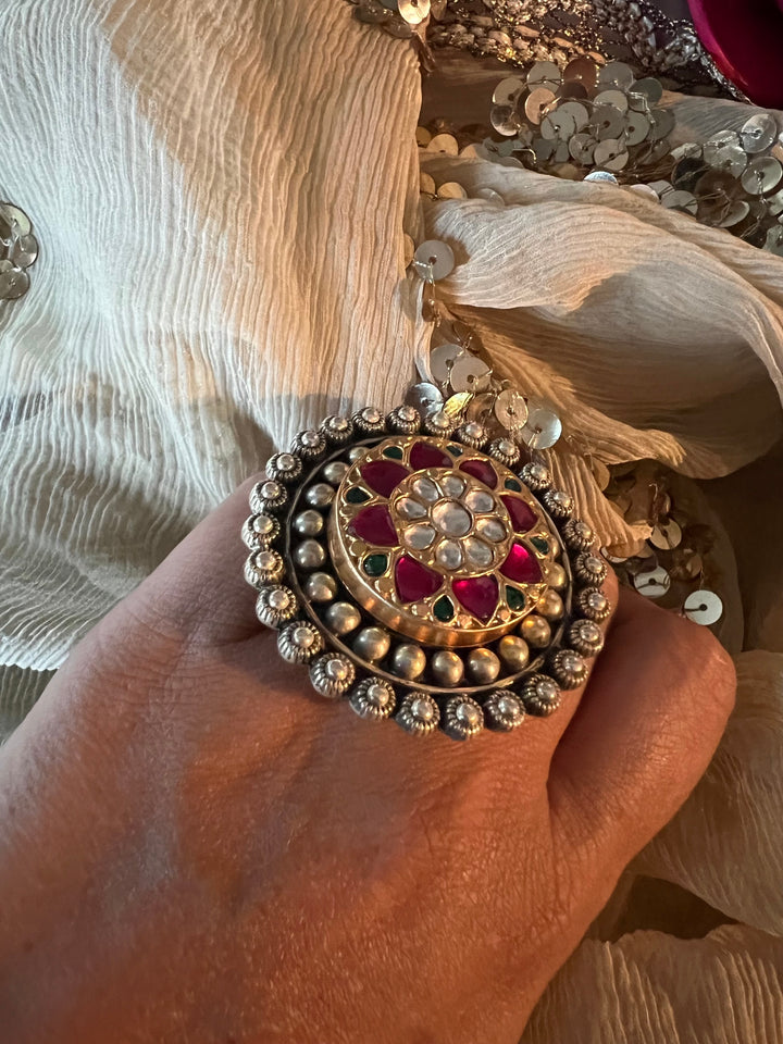 Kundan Silver Ring - A Touch of Timeless Beauty