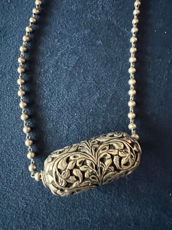 Chitai Work Silver Beads Necklace - Timeless Elegance