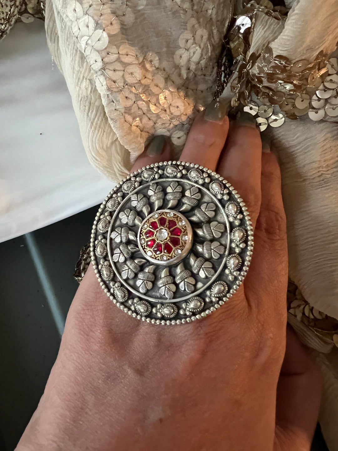 Kundan Silver Ring - A Touch of Timeless Beauty