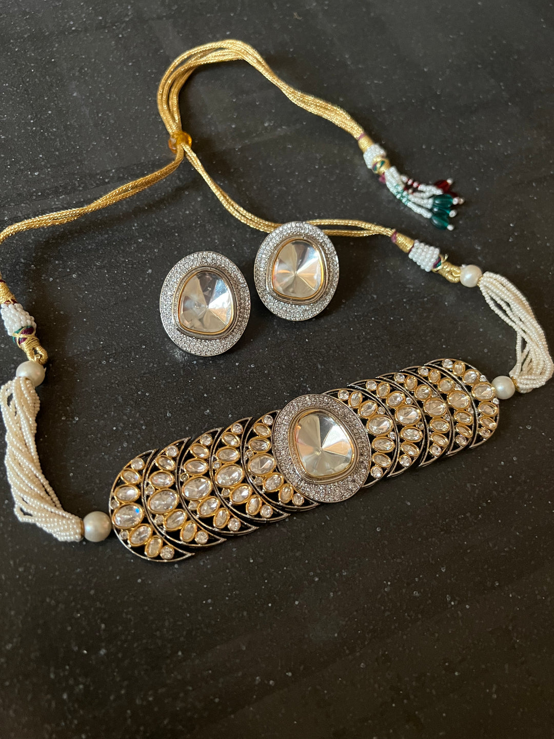 Scintillating Kundan Choker with Earrings