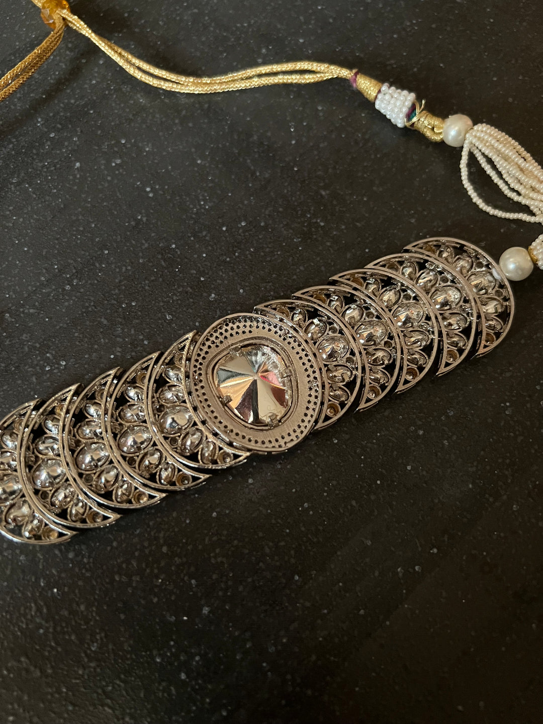 Scintillating Kundan Choker with Earrings