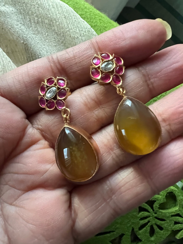 SHIVKA Citrine Kundan Choker Set | Antique Gold | Bridal Necklace