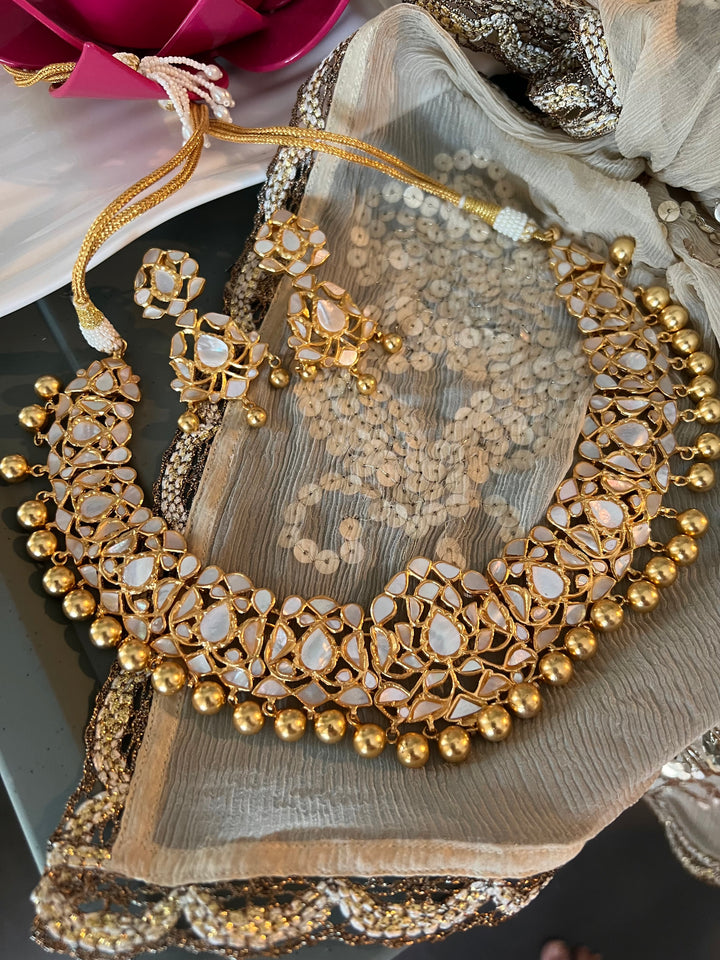 Elegant Mother of Pearl 925 Silver Necklace Set - Unmatched Quality and Style