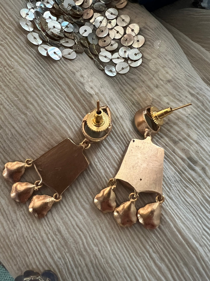 SHIVKA Natural Gemstone Kempu Necklace Set | Antique Gold Bridal Jewelry