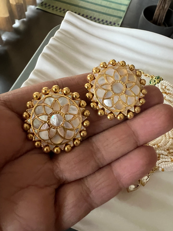 Elegant Mother of Pearl 925 Silver Choker Necklace Set - Unmatched Quality and Style