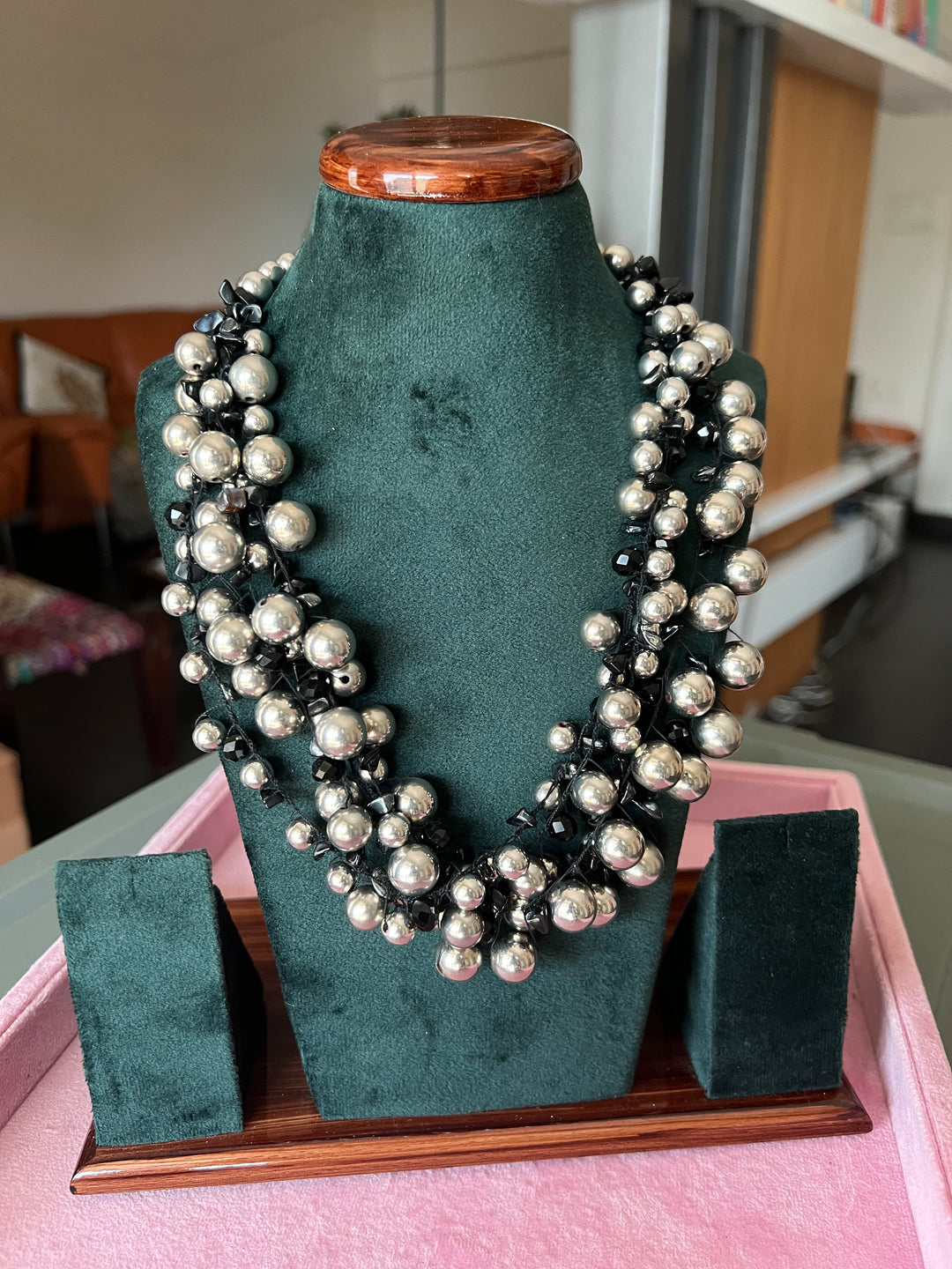 Classic Black and Silver Beads Necklace