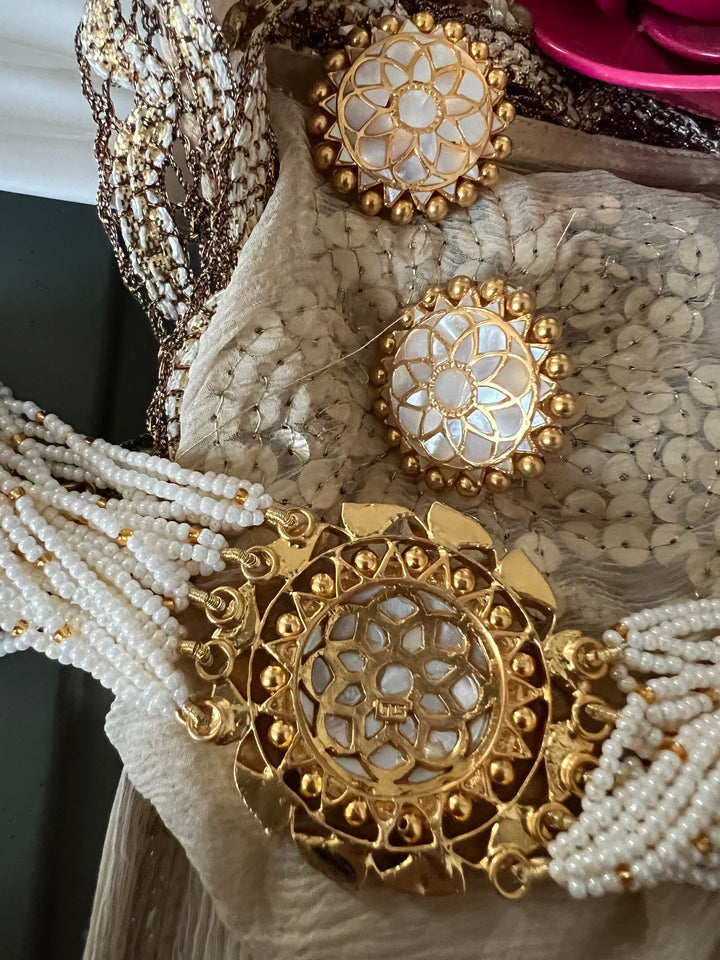 Elegant Mother of Pearl 925 Silver Choker Necklace Set - Unmatched Quality and Style