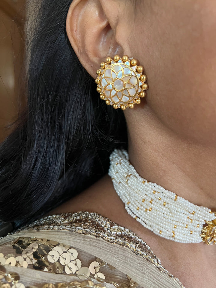 Elegant Mother of Pearl 925 Silver Choker Necklace Set - Unmatched Quality and Style