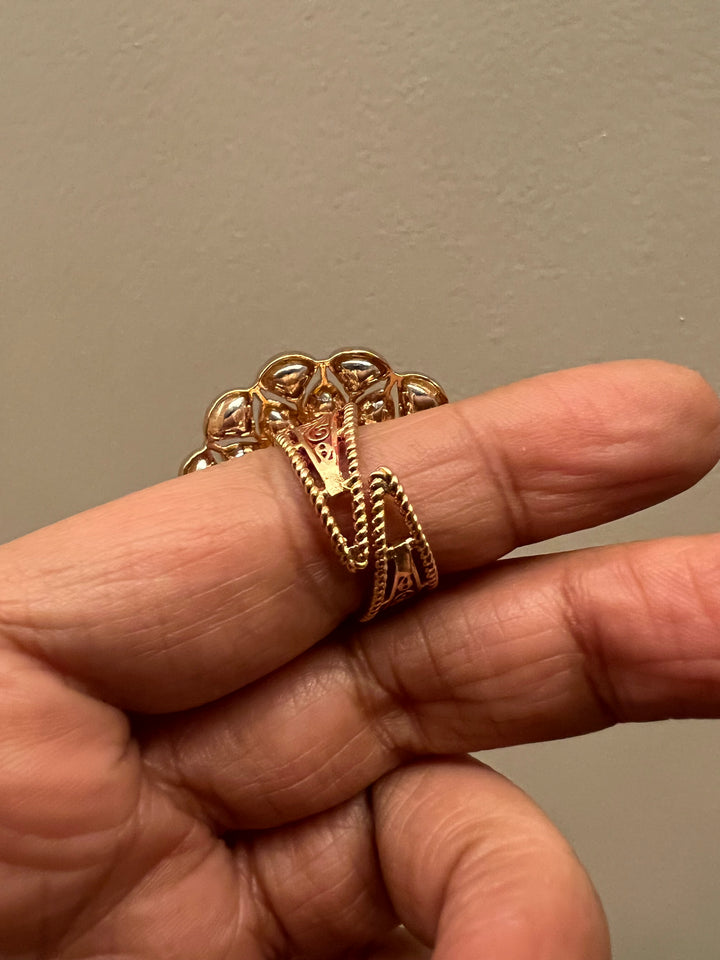 Statement Kundan Rotating Ring