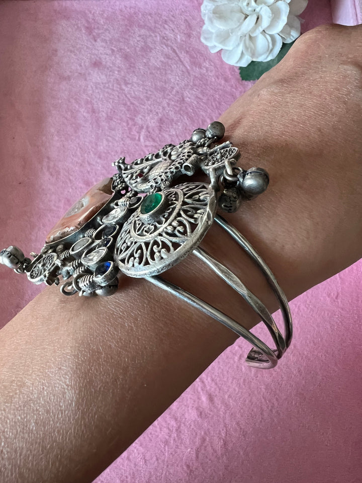 Elegant Fusion Handcuff - Premium Brass & Stone Craftsmanship