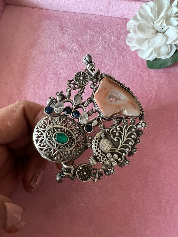 Elegant Fusion Handcuff - Premium Brass & Stone Craftsmanship